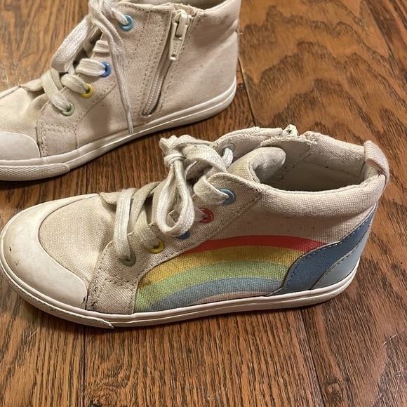 EUC Girls High Top Sneakers - Picture 2 of 9